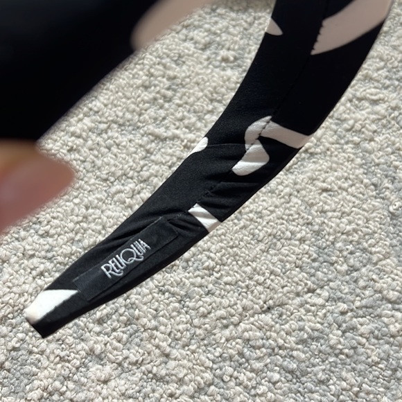 Valet Studio Annalise Headband in Black - Picture 7 of 9